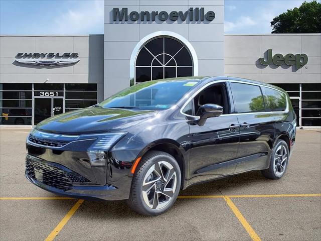 2027 Chrysler Pacifica Limited for sale in Monroeville, PA