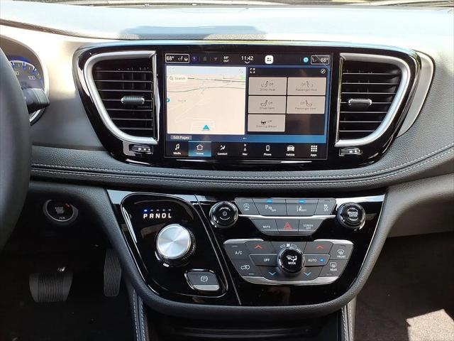 2027 Chrysler Pacifica Limited