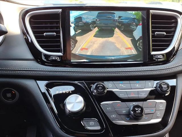 2027 Chrysler Pacifica Limited