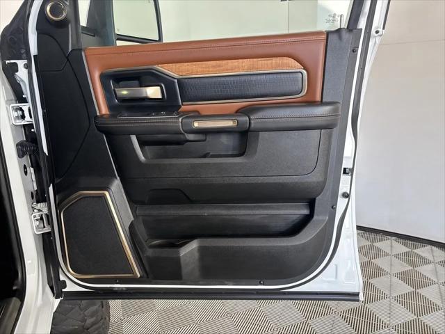 2024 Ram 3500 Limited Longhorn Crew Cab 4x4 8' Box