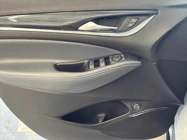 2023 Buick Enclave Essence AWD