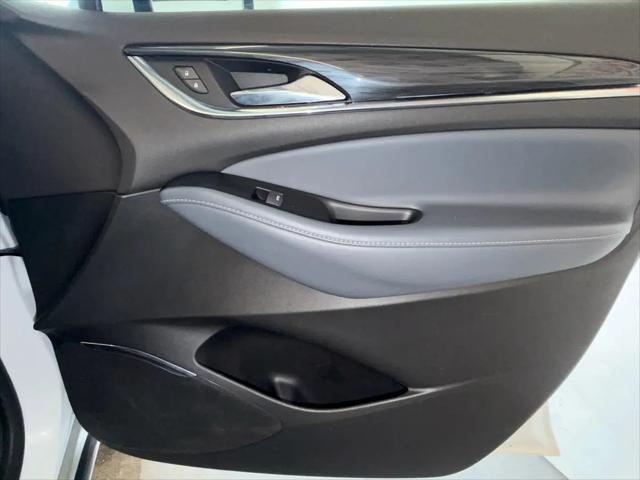 2023 Buick Enclave Essence AWD