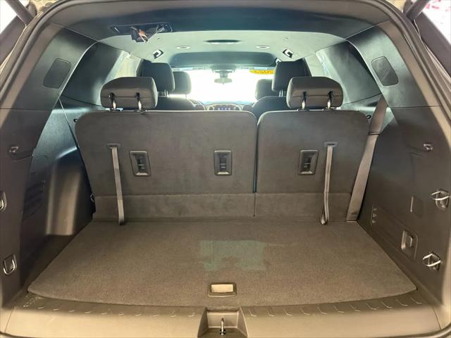 2023 Chevrolet Traverse AWD LT Cloth