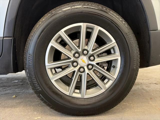 2023 Chevrolet Traverse AWD LT Cloth