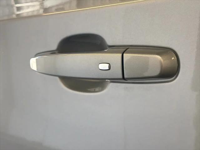 2023 Chevrolet Traverse AWD LT Cloth