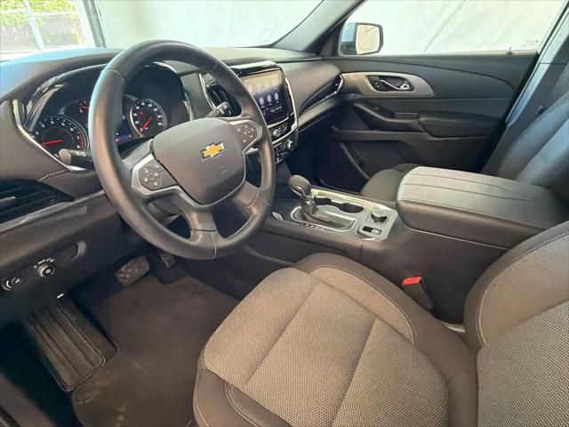 2023 Chevrolet Traverse AWD LT Cloth
