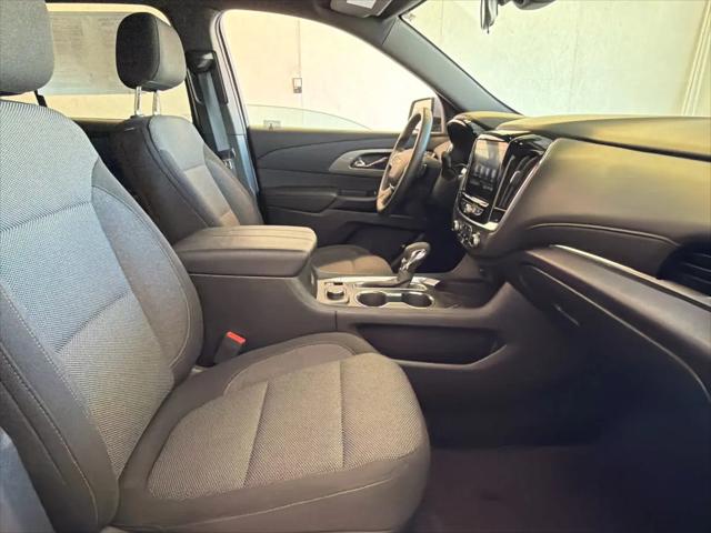 2023 Chevrolet Traverse AWD LT Cloth
