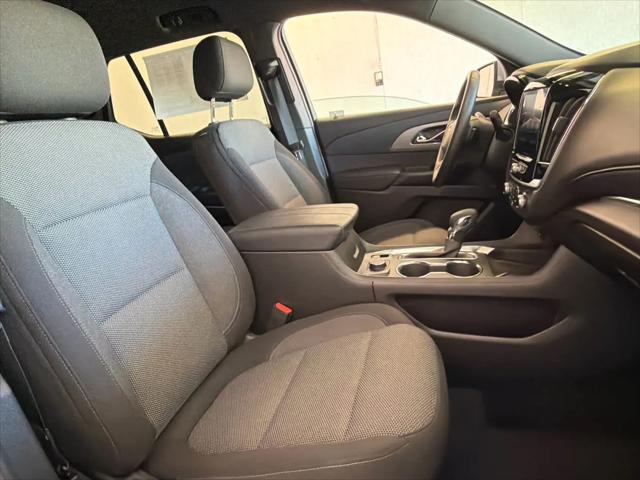 2023 Chevrolet Traverse AWD LT Cloth