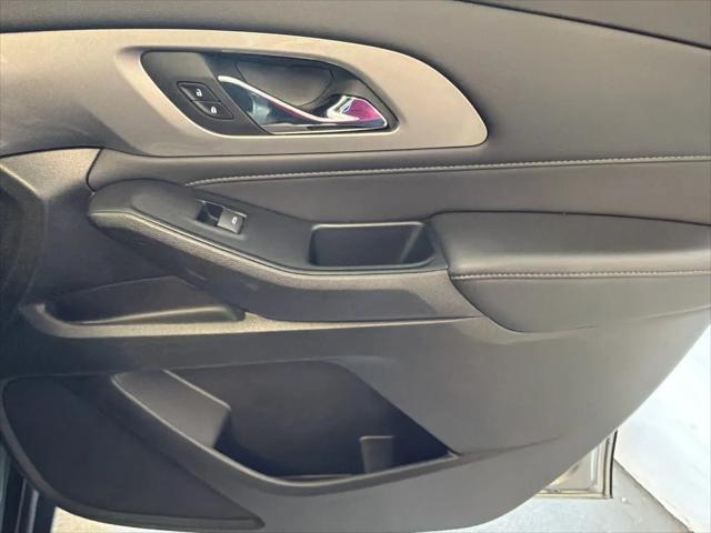 2023 Chevrolet Traverse AWD LT Cloth