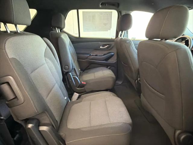 2023 Chevrolet Traverse AWD LT Cloth
