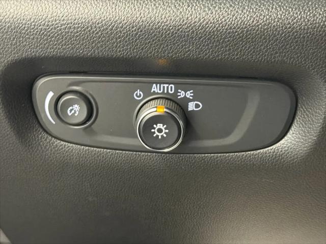 2023 Chevrolet Traverse AWD LT Cloth