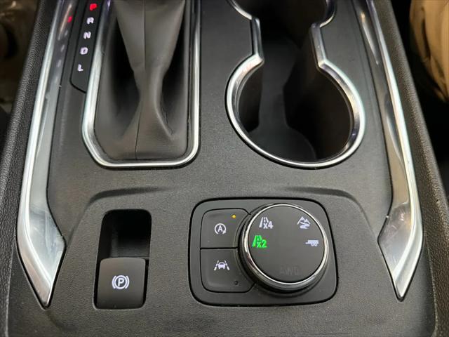 2023 Chevrolet Traverse AWD LT Cloth