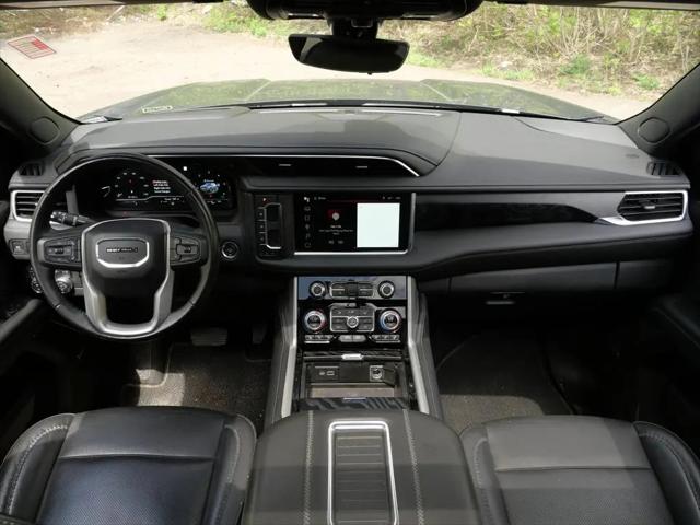 2022 GMC Yukon 4WD Denali
