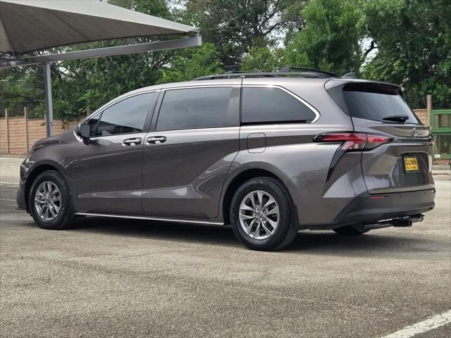 2022 Toyota Sienna XLE