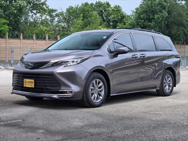 2022 Toyota Sienna XLE
