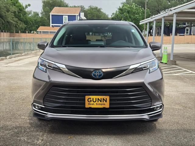 2022 Toyota Sienna XLE