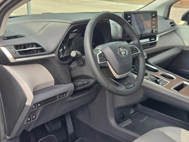 2022 Toyota Sienna XLE