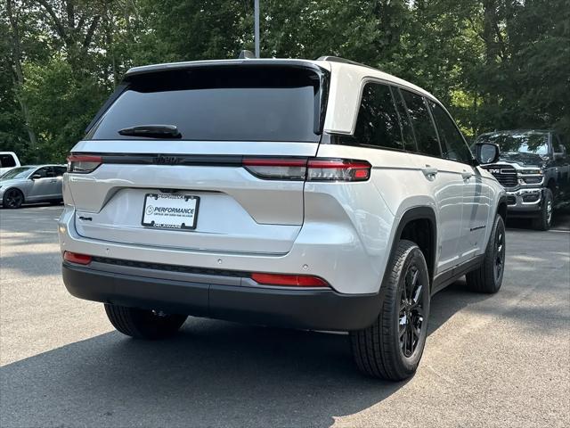 2026 Jeep Grand Cherokee Altitude 4x4