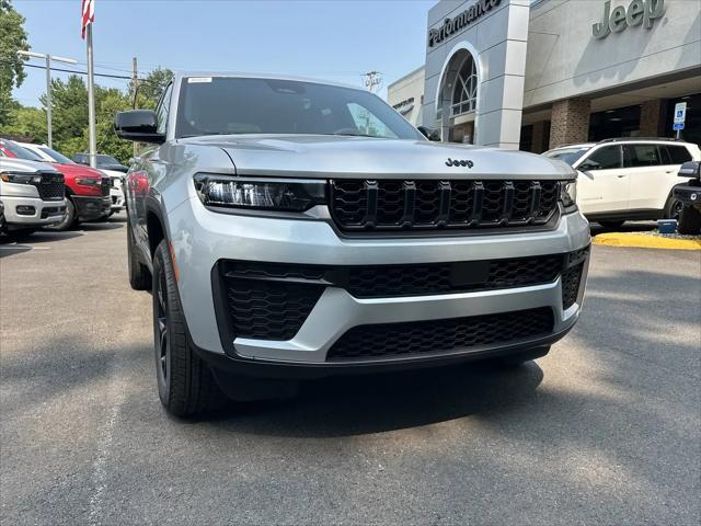 2026 Jeep Grand Cherokee Altitude 4x4