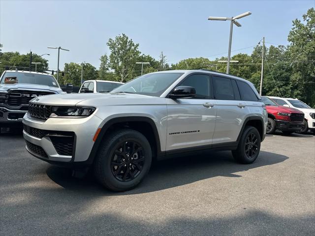 2026 Jeep Grand Cherokee Altitude 4x4