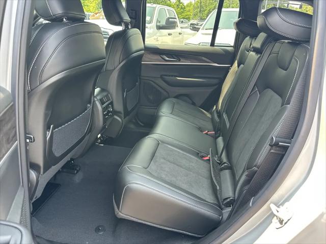 2026 Jeep Grand Cherokee Altitude 4x4