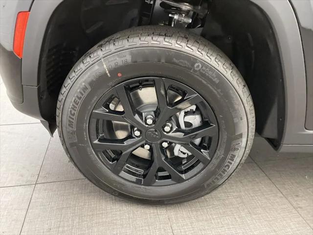 2025 Jeep Grand Cherokee L Altitude X 4x2