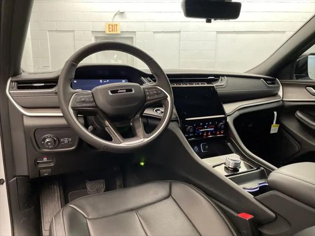 2025 Jeep Grand Cherokee L Limited 4x2
