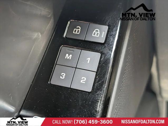 2025 Land Rover Range Rover Velar P250 Dynamic SE