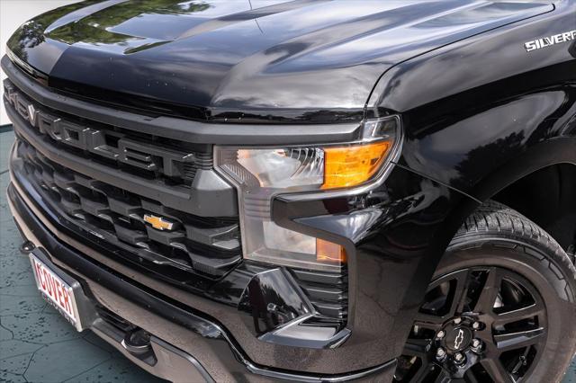2023 Chevrolet Silverado 1500 2WD Crew Cab Short Bed Custom