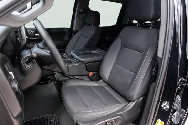 2023 Chevrolet Silverado 1500 2WD Crew Cab Short Bed Custom