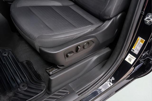 2023 Chevrolet Silverado 1500 2WD Crew Cab Short Bed Custom