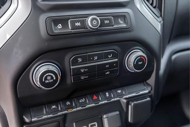 2023 Chevrolet Silverado 1500 2WD Crew Cab Short Bed Custom