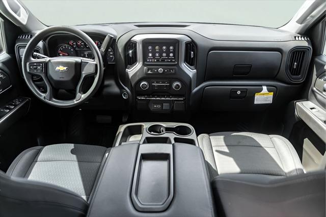 2023 Chevrolet Silverado 1500 2WD Crew Cab Short Bed Custom