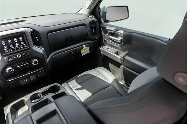 2023 Chevrolet Silverado 1500 2WD Crew Cab Short Bed Custom