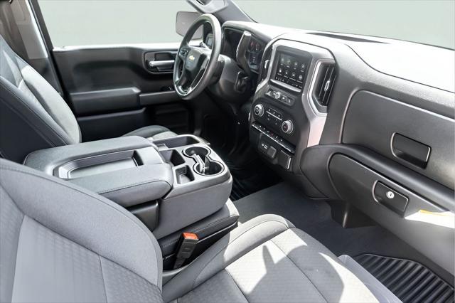 2023 Chevrolet Silverado 1500 2WD Crew Cab Short Bed Custom