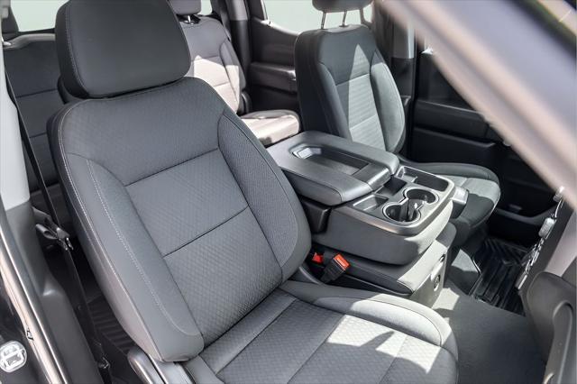 2023 Chevrolet Silverado 1500 2WD Crew Cab Short Bed Custom