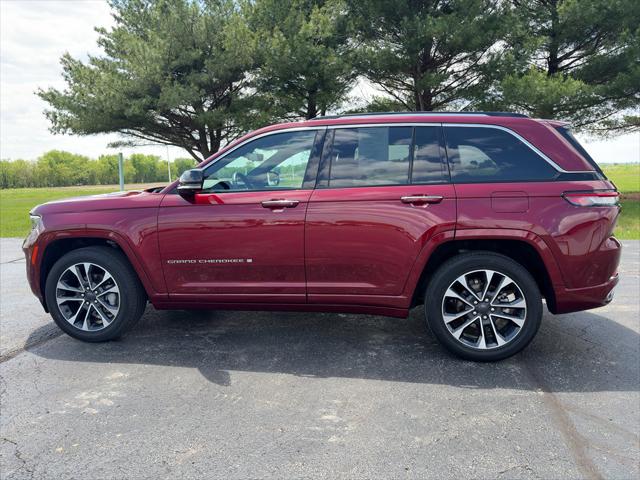 2023 Jeep Grand Cherokee Overland 4x4 for sale in Taylorville, IL