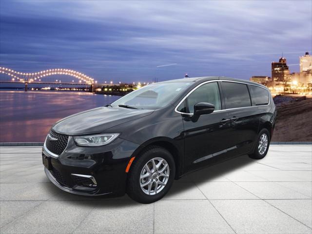 2023 Chrysler Pacifica Touring L for sale in Memphis, TN