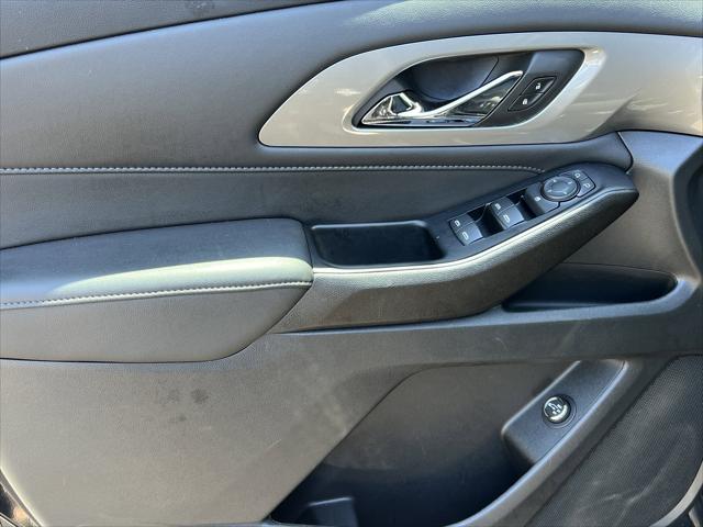 2023 Chevrolet Traverse FWD LT Cloth