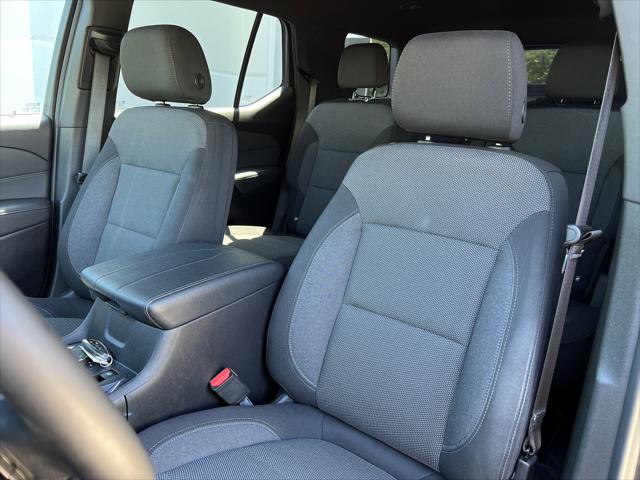 2023 Chevrolet Traverse FWD LT Cloth