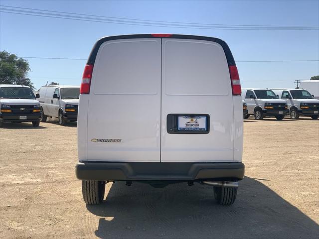 2026 Chevrolet Express Cargo Van 2500 Regular Wheelbase, WT, RWD