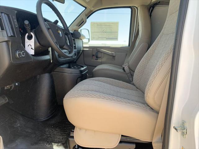2026 Chevrolet Express Cargo Van 2500 Regular Wheelbase, WT, RWD