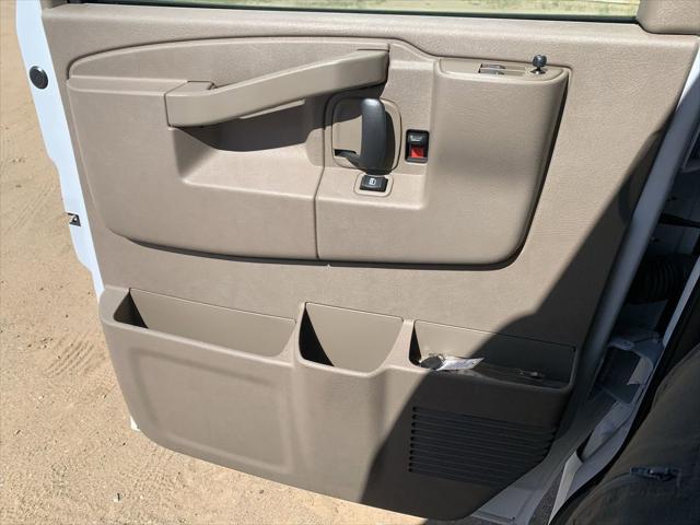 2026 Chevrolet Express Cargo Van 2500 Regular Wheelbase, WT, RWD