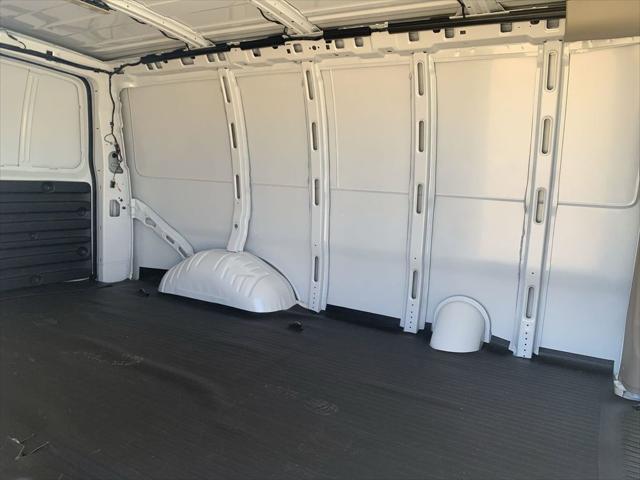 2026 Chevrolet Express Cargo Van 2500 Regular Wheelbase, WT, RWD