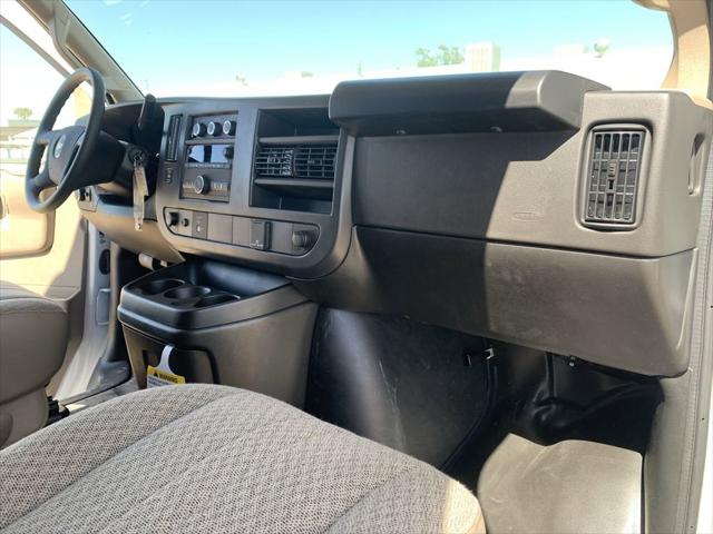 2026 Chevrolet Express Cargo Van 2500 Regular Wheelbase, WT, RWD