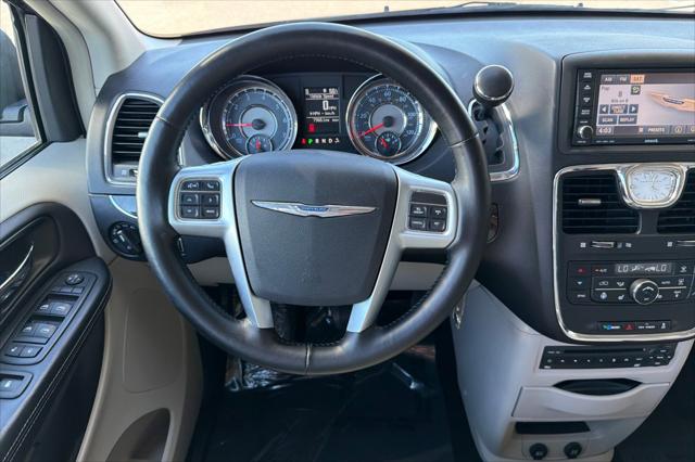 2012 Chrysler Town & Country Touring-L