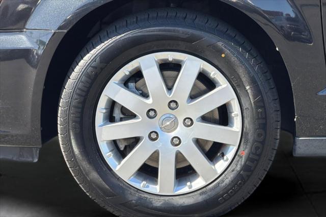 2012 Chrysler Town & Country Touring-L