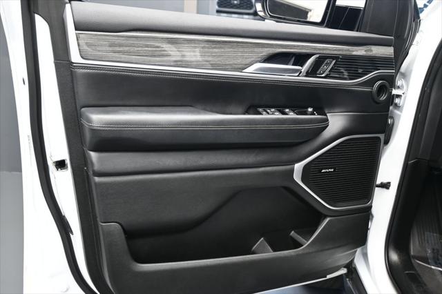 2022 Jeep Wagoneer Series III 4x2
