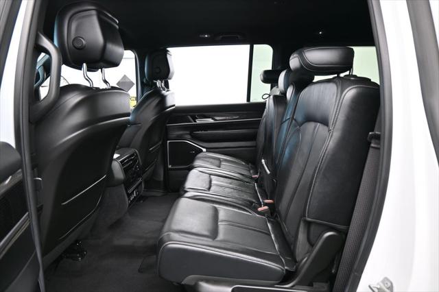 2022 Jeep Wagoneer Series III 4x2