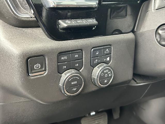 2023 Chevrolet Silverado 1500 4WD Crew Cab Short Bed High Country